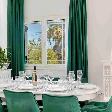 Villa Mika *